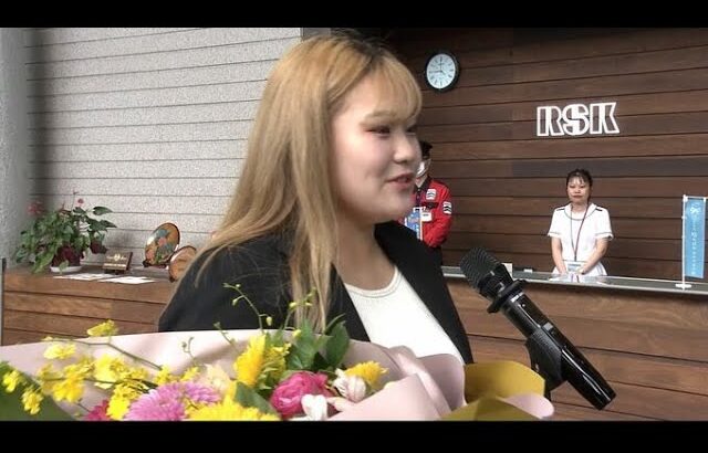 女子ゴルフツアー初優勝・岡山市出身の桑木志帆選手が抱負「渋野日向子さんのような世界で戦えるすごい選手になりたい」